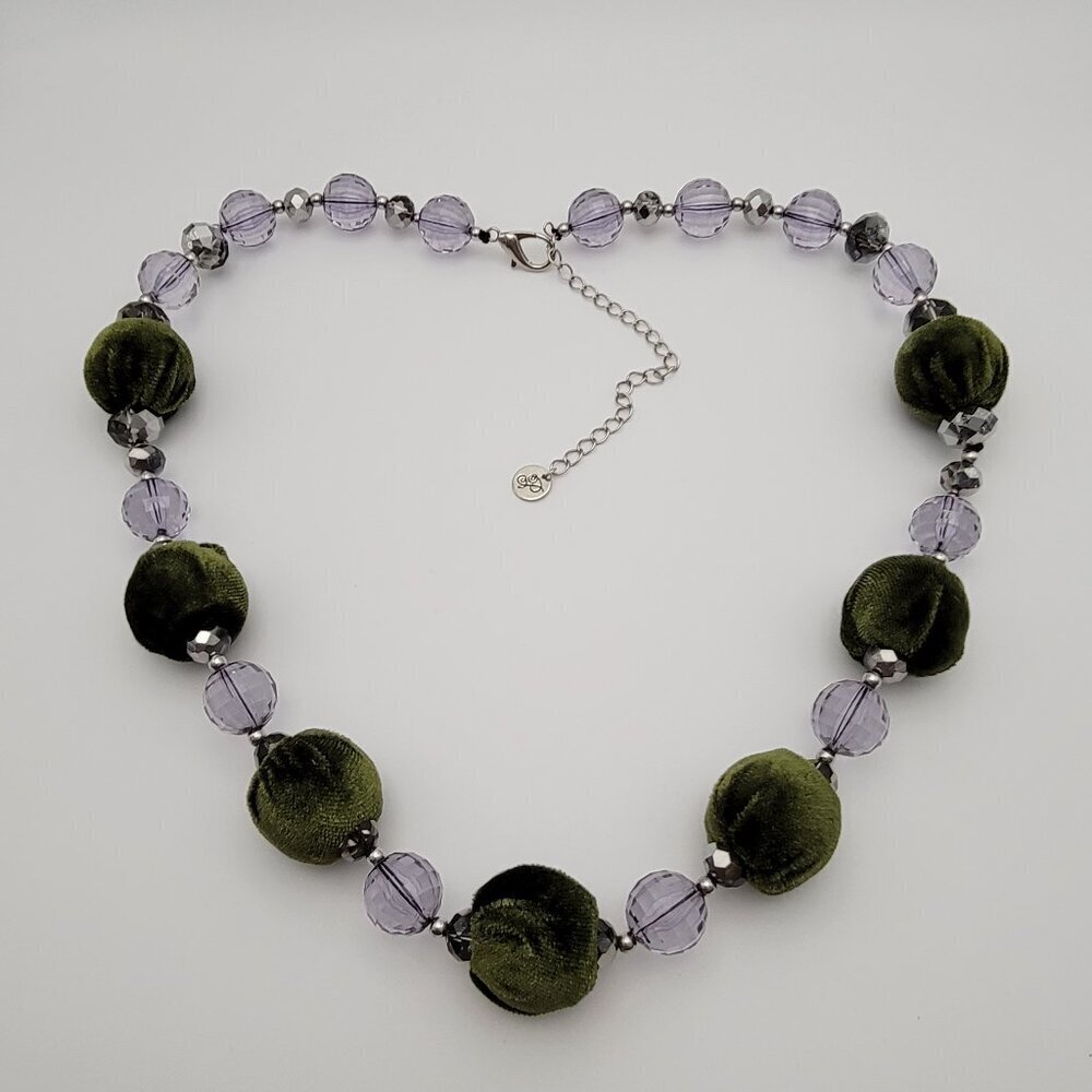 Plunder Green Moss Velvet Bead Necklace With Iridescent & Crystal Beads 26-30"